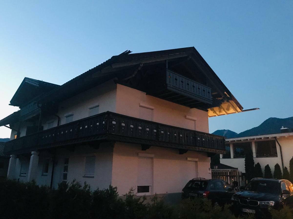 Ferienhaus Butterfly Garmisch-Partenkirchen Exterior photo
