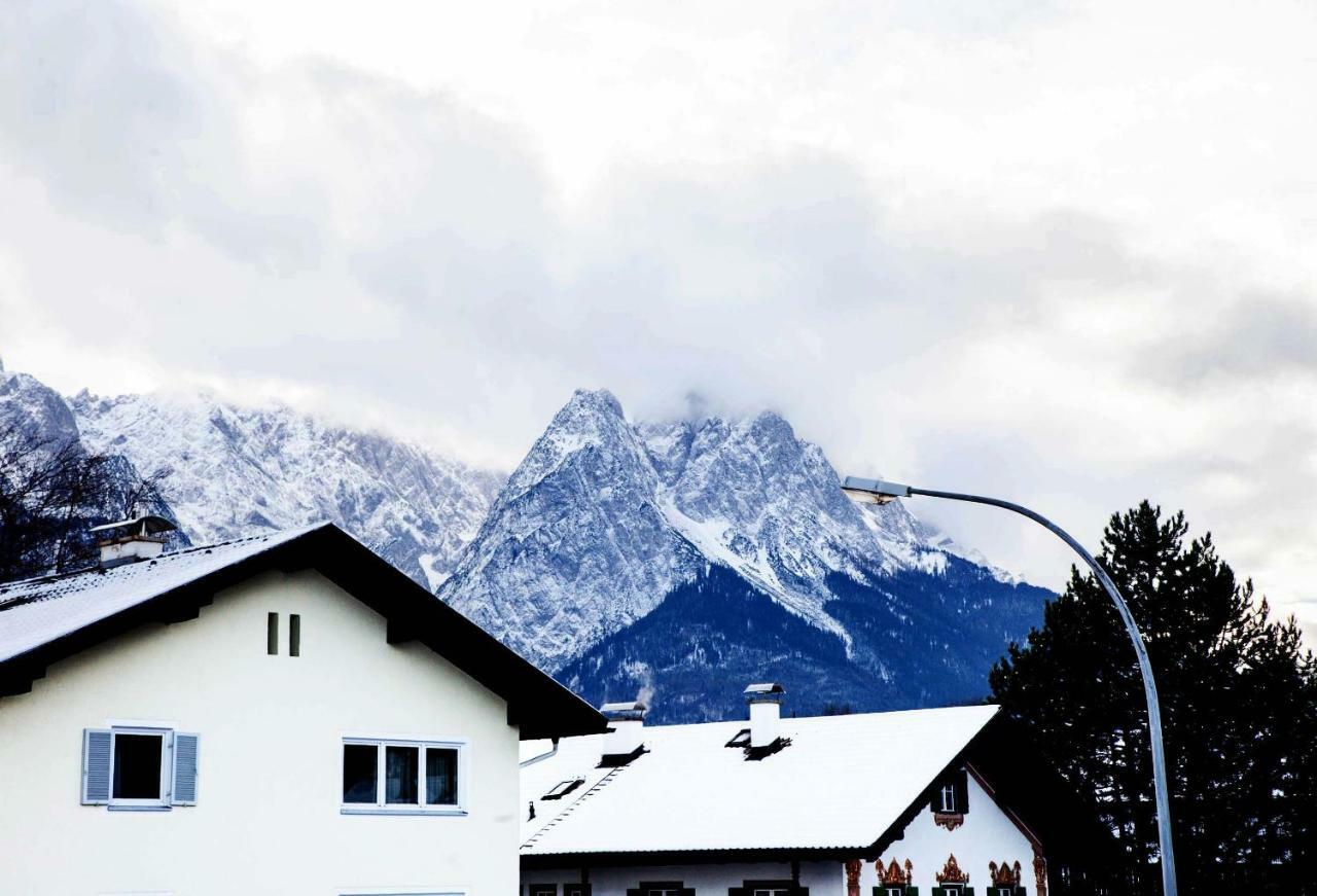 Ferienhaus Butterfly Garmisch-Partenkirchen Exterior photo